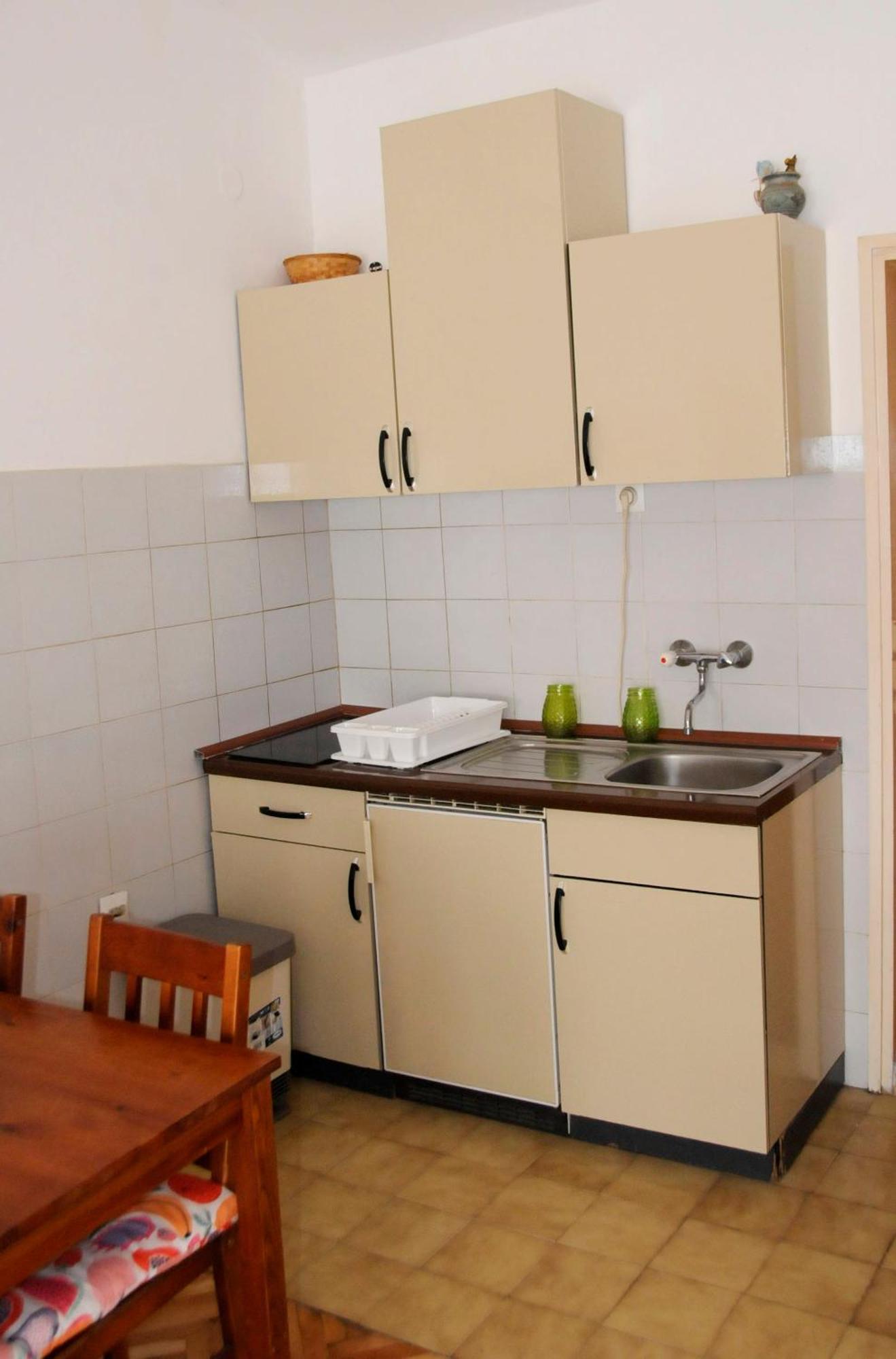 Tri Apartment *